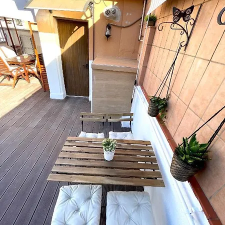 Plaza De Espana Independent House Holiday home